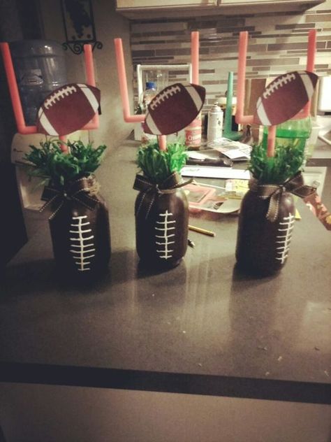 Football Wedding Theme Centerpieces, Football 40th Birthday Party, Superbowl Centerpieces, Football Theme Centerpieces, Selena Centerpieces, Superbowl Decor, Football Banquet Centerpieces, Football Centerpiece, Athletic Banquet