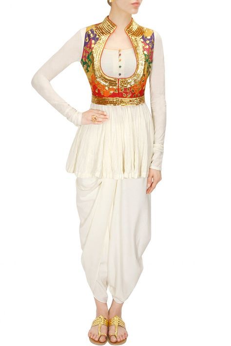 Dhoti Pants, Dress Indian Style, Pakistani Dress, Blouse Design Models, Indian Designer Outfits, Indian Attire, Designs For Dresses, Indian Fashion Dresses, Desi Fashion