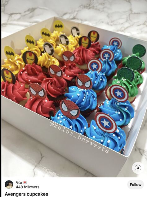 Marvel Pull Apart Cupcakes, Superhero Party Cake, Super Hero Cupcakes For Boys, Spiderman Deserts, Two The Rescue Birthday Superhero, Superhero Cupcake Cake, Spiderman Cupcakes Ideas, Cupcakes Avengers, Super Hero Cupcake