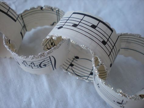 Sheet Music Holiday Decor Sheet Music Crafts, Paper Chain, Diy Vintage Decor, Old Sheet Music, Music Crafts, Music Paper, Paper Chains, Music Decor, Vintage Sheet Music