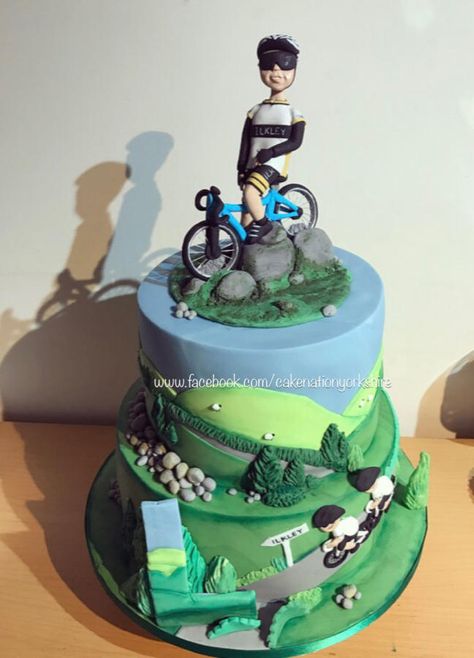 A Yorkshire cake bicycle cake. Watch out for the sheep! Bmx Cake, Mountain Bike Cake, Cycling Cake, Camera Cake, Bicycle Cake, Alcohol Cake, Sports Themed Cakes, Bike Cakes, Dad Birthday Cakes