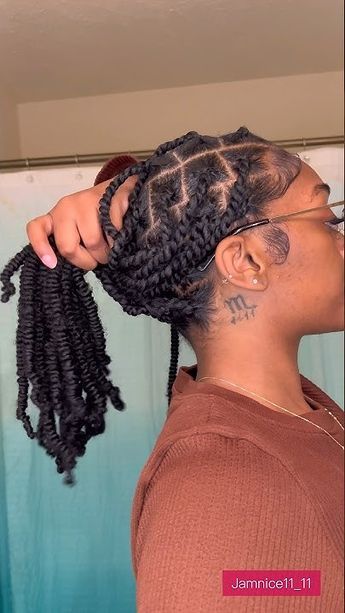 SPRINGY MARLEY TWIST #twist #protectivestyles #marleytwist #hairgrowth #easyhairstyle #naturalhair Medium Marley Twists, Medium Twist, Marley Twist, Hair Braiding Styles, Marley Twists, Braiding Styles, Twist Styles, Side Eye, Natural Styles