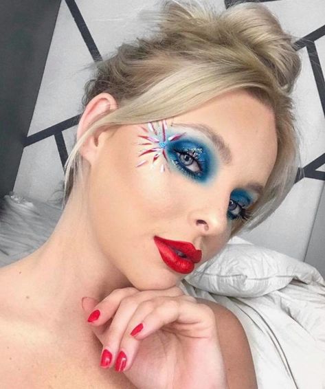 4th Of July Makeup Looks, Holiday Eye Makeup, July Makeup, Stunning Makeup Looks, 4th Of July Makeup, Day Eye Makeup, Holiday Makeup Looks, Rave Makeup, Glam Makeup Look