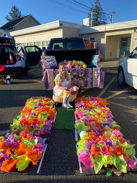 Halloween trunk or treat ideas School Trunk Or Treat, Trunk Or Treat Ideas, Little Miss Muffet, Miss Muffet, Tissue Flowers, Treat Ideas, Trunk Or Treat, Little Miss, The School