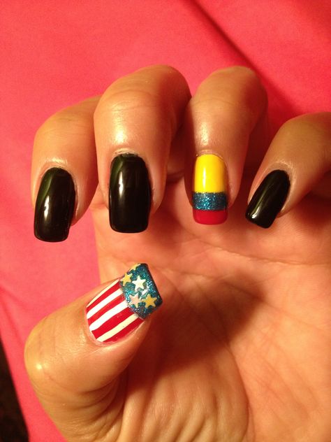 Colombian flag Flag Nail Art, Colombian Flag, Uñas Ideas, Flag Nails, Colombia Flag, Nail Glam, Flag Design, Nail Tips, Hair And Nails