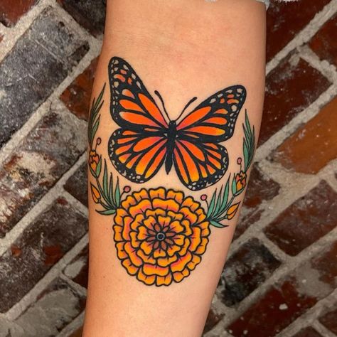 Monarch Traditional Tattoo, American Traditional Monarch Butterfly Tattoo, Traditional Style Butterfly Tattoo, Traditional Monarch Butterfly Tattoo, American Traditional Moth Tattoo, American Traditional Butterfly Tattoo, Butterfly Tattoo Traditional, Traditional Tattoos Women, Monarch Tattoo