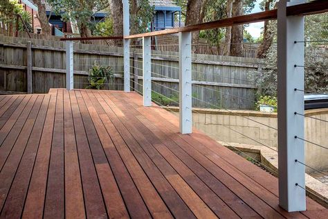 Decking Balustrade Ideas, Balustrade Ideas Outdoor, Deck Balustrade Ideas, Decking Balustrade, Balustrade Ideas, Back Deck Designs, Veranda Railing, Wire Balustrade, Lap Pool Designs