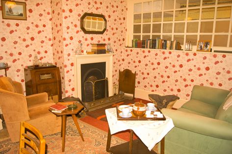 1940s Living Room | 1940's Living Room | Hughenden Manor | Derek Winterburn | Flickr 1940s Dining Room, 1940s Living Room, 1940s Furniture, 1940s Home Decor, Living Room Furniture Inspiration, Witchy House, Living Room Wallpaper, 1940s Home, Retro House