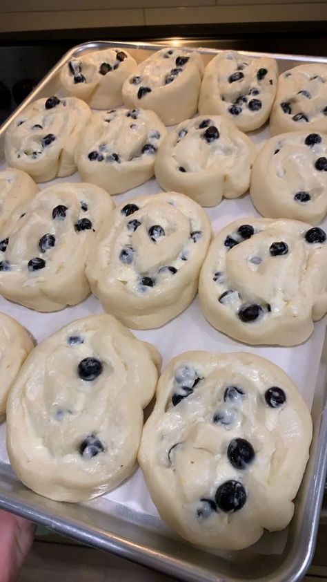 How to Make Blueberry Cheesecake Rolls - Mrs.GinaCooks 5 Ingredient Blueberry Cheesecake Rolls, Blueberry Cheesecake Crescent Rolls, Cheesecake Buns, Blueberry Cheesecake Rolls, Cheesecake Rolls, Blueberry Cinnamon Rolls, Blueberry Desserts Recipes, Cheesecake Desserts Recipes, Breakfast Cookies Healthy