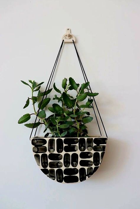 Moon Hanging, Keramik Design, Hand Built Pottery, Hanging Plant, Brick Patterns, Ceramics Pottery Art, Large Planters, Ceramics Ideas Pottery, Design Del Prodotto