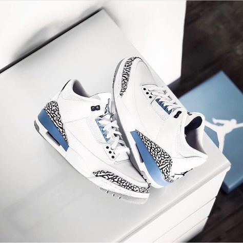 Jordan 3 Blue, Jordan 3 True Blue, Jordan 4 Off White, Dunk Contest, New Jordans Shoes, White Nike Shoes, Retro 3, Blue Air, Jordan Shoes Retro