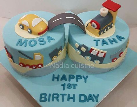 Cake design for twins Twins 2nd Birthday Cake, Twins Cake Design, Second Birthday Cake Boy, Twin Baby Birthday, Second Birthday Cakes, Twin Birthday Cakes, Small Birthday Cakes, Twins Cake, 5th Birthday Cake