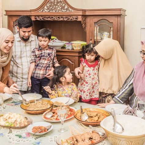 What Is Eid al-Fitr - Family Eating in Dining Room Eid Al-fitr, Eid Mubarak Family, Family Moodboard, Ramadan Family, Eid Family, Last Day Of Ramadan, Eid 2024, Eid Fitr, Eid Shopping