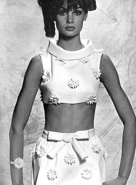 Jean Shrimpton in a bare midriff summer dress clustered wi… | Flickr Remake Outfits, Colleen Corby, Pattie Boyd, 60's Mod, Jean Shrimpton, Ooak Barbie, David Bailey, Look Jean, Lauren Hutton