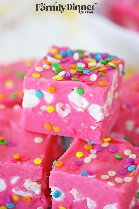 Pink cloud cupcake fudge Bubblegum Cloud Fudge, Pink Fudge, Yummy Pie, Cloud Cupcakes, Marshmallow Cupcakes, Cheesecake Bar, Yummy Pie Recipes, Confetti Sprinkles, Cheesecake Bar Recipes