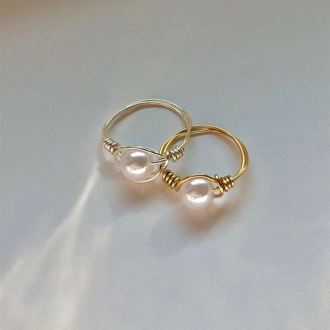 Pearl Ring Gold, Wire Wrapped Pearl, Gold Wire Ring, Stacking Jewelry, Diy Wire Jewelry Rings, Rings Dainty, Wire Jewelry Rings, Wrapped Rings, Gold Pearl Ring