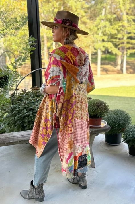 Introducing the Kantha Sunrise Kimono - the perfect combination of comfort, style, and uniqueness. This hooded kimono is designed with a longer length and is made from a Kantha quilt, providing effortless versatility to pair with any ensemble. Elevate your wardrobe with this one-of-a-kind piece! **Colors and patterns will vary! Details Made in United States Care Instructions: Machine wash Fabric: 100% Pre-Shrunk Cotton Disclosure: The vintage styles have lived a full life before becoming the des Hooded Kimono, Diy Denim Jacket, Denim Art, Boho Denim, Artsy Outfit, Diy Jacket, Full Life, 60 Fashion, Upcycled Fashion