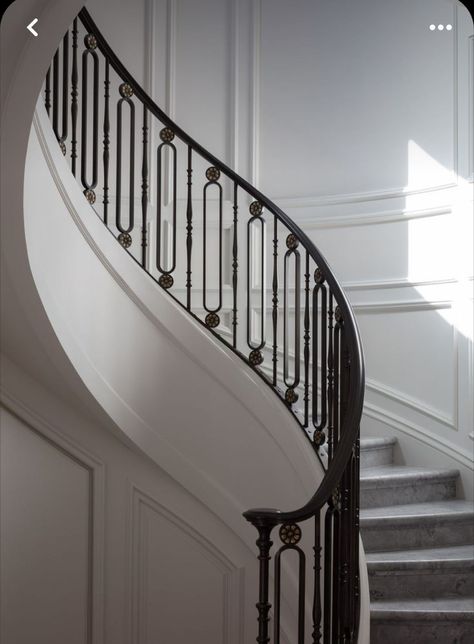 Iron Wood Staircase, Traditional Staircase Design, Grand Staircase Modern, Georgian Stairs, Traditional Stair Railing, Stairs Quotes, Home Stairs Ideas, French Staircase, Stair Decorations