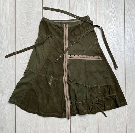 Diy Cargo Skirt, Punk Skirt, Skirt Ideas, Combat Pants, Jazz Fest, Diy Skirt, Women's Bottoms, Diy Sewing Clothes, Cargo Skirt