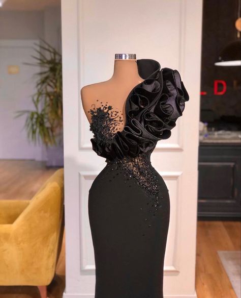 Valdrin Sahiti Black Dress, Valdrin Sahiti Dresses, Valdrin Sahiti, Chic Dress Classy, Dinner Dress Classy, Prom Dress Inspiration, Cute Prom Dresses, Pretty Prom Dresses, Gala Dresses