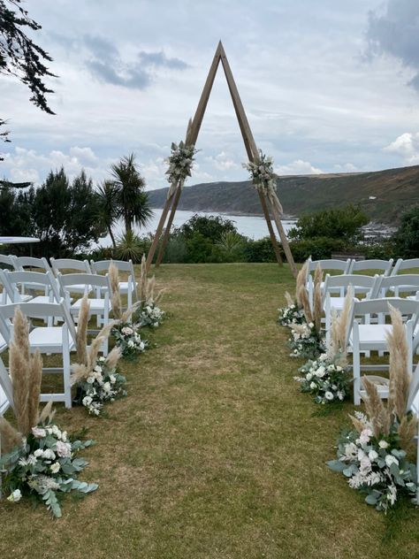 Cornish Wedding Venues, Cornish Tipi Wedding, Cornhill Castle Wedding, Outdoor Wedding Scotland, Polhawn Fort, Folly Farm Wedding Bristol, Cornish Wedding, Field Wedding, Trebarwith Strand Cornwall