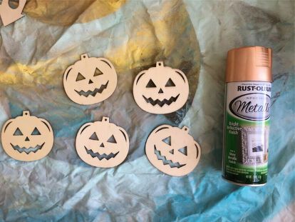 Dollar Tree Halloween Wood Cutouts, Halloween Projects Diy, Diy Halloween Apothecary Jars, Metallic Copper Paint, Halloween Plaque, Topiary Diy, Decorate For Halloween, Pumpkin Ornaments, Pumpkin Uses