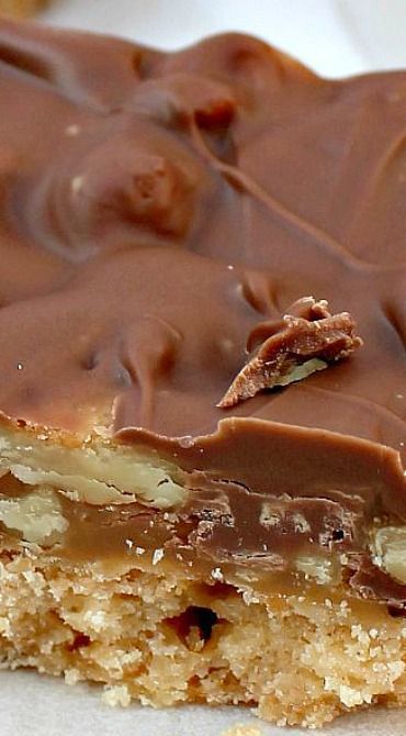 Caramel Pecan Bars, Chocolate Pecan Bars, Pecan Bars Recipe, Amazing Cookie Recipes, Dessert Squares, Sweets Bar, Pecan Bars, Caramel Bars, Cookie Brownie Bars