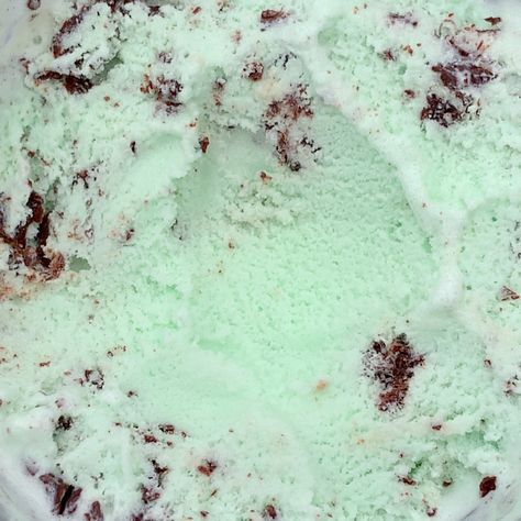 Mint And Brown Aesthetic, Mintchoco Ice Cream, Mint Chocolate Chip Aesthetic, Mint Chocolate Chip Ice Cream Aesthetic, Mint Chocolate Aesthetic, Stim Videos, Mint Choc Chip, Mint Choco, Mint Chocolate Ice Cream