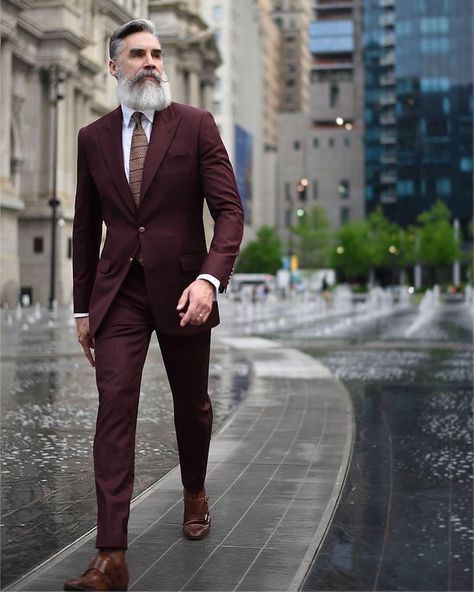 Men's Fashion | Men's Realm on Instagram: “Outfit of the day by our friend @berzinsky 👌 #mensrealm” Burgundy Suit Men, Dark Red Suit, Tan Suits, Maroon Suit, Suit Pin, Suits Prom, Burgundy Suit, Designer Suits For Men, Prom Suits