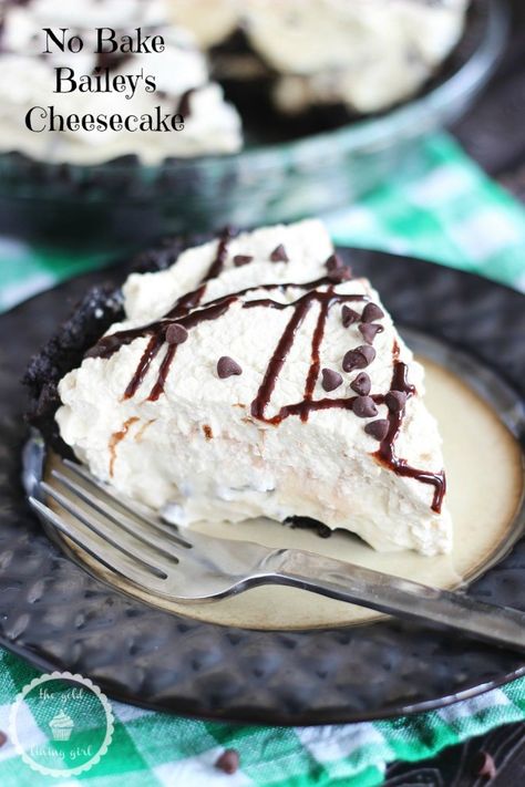 no bake bailey's cheesecake with bailey's coffee whipped cream Baileys Pie, Bailey's Cheesecake, Baileys Irish Cream Cheesecake, Irish Cream Cheesecake, Coffee Pie, Irish Cream Coffee, Baileys Cheesecake, Baileys Recipes, St Patties