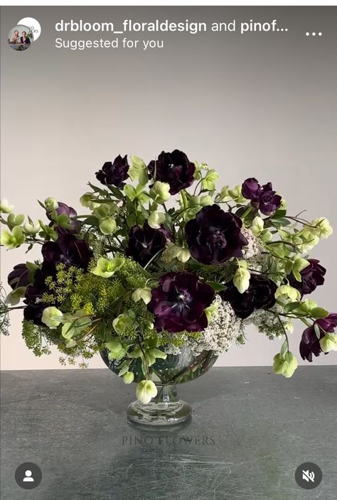 Dark Purple Hydrangea, Purple Hydrangea, Hydrangea Arrangements, Christmas Flower Arrangements, Hydrangea Purple, Purple Christmas, Floral Arrangement, Flower Arrangement, Purple Floral