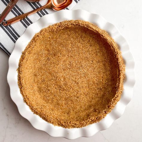 Graham Cracker Crust Pie Recipes, Easy Graham Cracker Crust, Baked Graham Cracker Crust, Pie With Graham Cracker Crust, Strawberry Cream Cheese Pie, Graham Cracker Crust Recipe, Graham Cracker Recipes, Lemon Bars Easy, Homemade Graham Cracker Crust