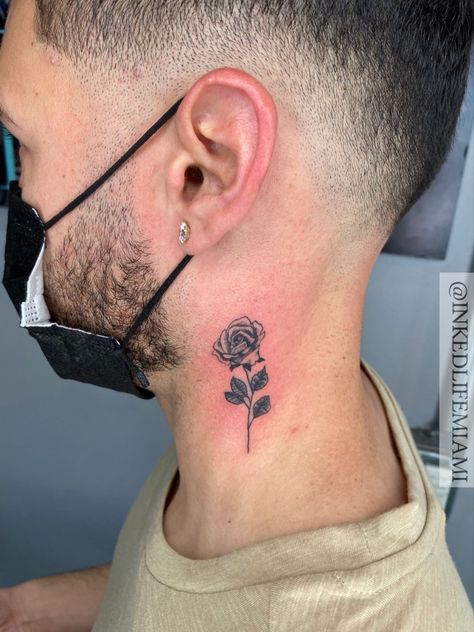 Rose Neck Tattoo Men, Rose Neck Tattoo, Small Neck Tattoos, Tatuagem Masculina Pequena, Neck Tattoos, Tattoos Ideas, S Tattoo, Rose Tattoo, Neck Tattoo