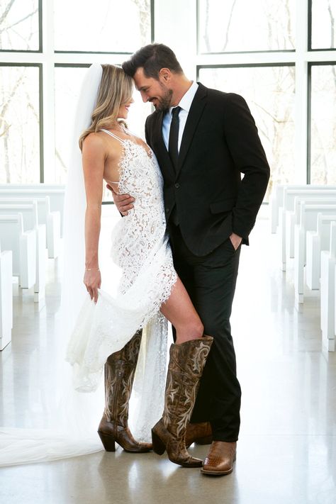 Dan Post Jilted brown leather bridal boot. Perfect for weddings!! Bridal Boots, Dan Post, Western Wedding, Wedding Fashion, Wedding Styles, Brown Leather, Weddings, Leather