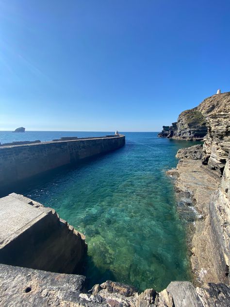 50 shades of blue, stunning ocean view with the sun beaming down on your face. No one around you, just the beautiful beach and waves Portreath Cornwall, Cornish Summer, Cornwall Summer, 2024 Manifesting, Cornwall Beach, Cornwall Beaches, Beach Inspo, Travel Inspiration Destinations, Big House