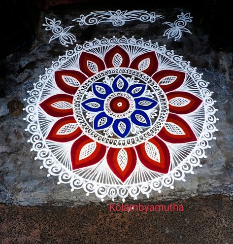 Easy big mandala rangoli Cartoons Rangoli Design, Mandala Rangoli, Cartoons Rangoli, Margazhi Kolam, New Year Rangoli, Alpona Design, Rangoli Side Designs, Big Rangoli, Rangoli Art