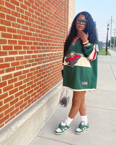 HBCU DRIP on Instagram: “🚦@sogorgeous__tate — “I ain’t never stressed to be up next, I’ll wait my turn”” Cute Outfits Black Women Street Styles, Hbcu Drip, Streetwear Poses Photo Ideas, Hbcu Outfits, Your Future Is Bright, Hbcu Fashion, Ut Football, College Gameday Outfits, Homecoming Outfit