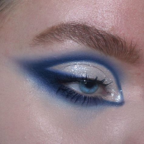 @shoprivka Diamonds glow pigment works so well with this blue🤤🤤 This month I am donating 100% of y Rivka earnings to charities fdealing… Ethereal Eyeshadow, Facial Design, Makeup Fake, Maquillage On Fleek, Mekap Mata, Swag Makeup, Smink Inspiration, Ethereal Makeup, Dope Makeup