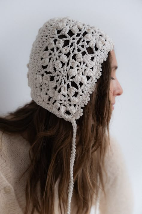 Crochet Headpiece, Cap Patterns, Crochet Cap, Modern Crochet, Feminine Aesthetic, Crochet Beanie, Embroidery Patches, Knit Fashion, Crochet Techniques