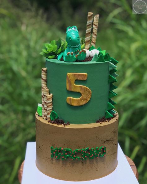 #birthday #birthdaycakeideas #birthdaycake #boybirthdayparties #cake #cakeideas #cakedecoratingideas #cakedecoratingtips #cakedecoratingdesigns #cakeart #cakeartist #cakeaesthetic #cakebusiness #cakecakecake #fondant #fondantdinosaur #dinosaur #dinosaurparty #dinosaurcake #dinosaurcaketopper #twotiercake #5years #jungleparty #junglecake #cakeoftheday #cakery #cakestagram #cakesofinstagram #sanantonio #sanantoniobaker #baked #bakery #smallbusinessowner Dinosaur Cake Two Tier, 2 Tier Dinosaur Cake, Fondant Dinosaur, Dinosaur Birthday Cake, Dino Cake, Dinosaur Cake Toppers, Dinosaur Birthday Cakes, Birthday Dinosaur, 2 Tier Cake