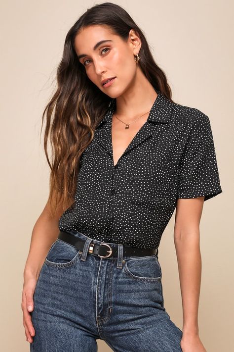 It's easy to dress for success when you have the Lulus Good Luck Charm Black Polka Dot Short Sleeve Button-Up Top in your closet! This classic collared top has a full button and loop placket running the length of its breezy, woven fabric bodice. This sweet little top keeps the charm going with its boxy silhouette and front patch pocket, perfect for transitioning between casual cool and office chic! Fit: This garment fits true to size. Length: Size medium measures 24" from shoulder to hem. Bust: Great for any cup size. Waist: Not Fitted - comfortable room throughout midsection. Undergarments: May be worn with any standard bra. Fabric: Fabric has no stretch. Unlined and slightly sheer. 100% Polyester. Hand Wash Cold. Do Not Bleach. Line Dry. Iron Low Heat. Imported. Lulus | Good Luck Charm B Collared Tee Outfit, Business Casual Collared Shirt, White And Black Shirt Outfit, Business Casual Shirts Women, Short Sleeve Work Outfits, Short Sleeve Collared Shirt Outfit, Jeans And Tops For Women, Office Blouses For Women, Classic Casual Outfits For Women