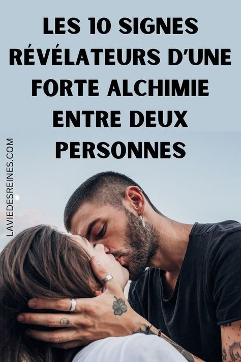 Est-ce que vous avez déjà ressenti des papillons dans le ventre dès que votre regard a croisé celui d’une autre personne ? Tooth Ache Relief, Wrong Number, St Valentin, Text Messages, Couple Photography, Good Movies, The Artist, Couple Goals, Coaching