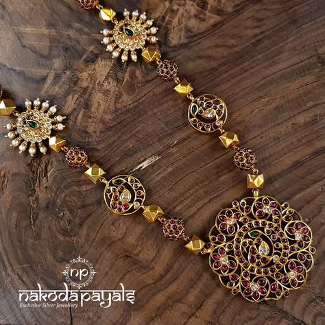 Nakoda Jewellers, Nakoda Payals, 22 Carat Gold Jewellery, Gold Pearl Jewelry, Silver Necklace Simple, Black Beads Mangalsutra Design, Antique Gold Jewelry Indian, Gold Lotus, Jewelry Designing