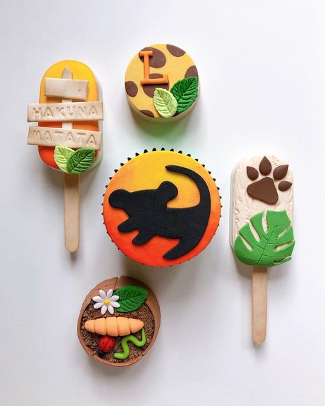 Lion King Oreos, The Lion King Cupcakes, Simba Cupcakes, Lion King Treats Ideas, Lion King Desserts, Lion King Cupcakes Ideas, Lion King Cake Pops, Pumba Lion King, Lion King Cupcakes