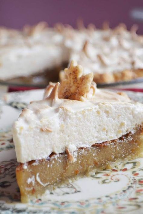 Vermont Maple Cream Meringue Pie Recipe Maple Meringue, Brown Sugar Meringue, Maple Desserts, Sugar Cream Pie, Maple Recipes, Maple Syrup Recipes, Meringue Pie Recipes, Maple Brown, Sugar Pie