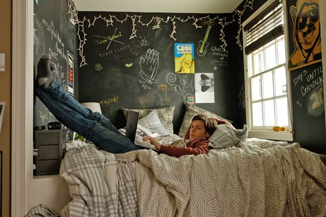 Love Simon Movie, Simon Spier, Love Simon, Production Design, Chalkboard Wall, Tufted Headboard, White Room, Bedroom Sets, New Room