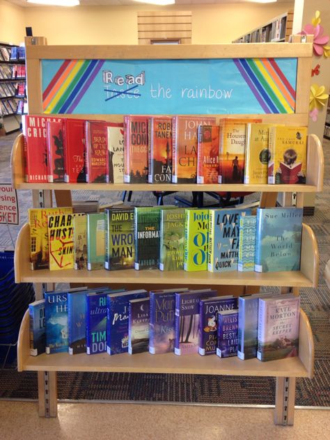 Bookshop Display Ideas, Book Store Display Ideas, How To Display Books, Library Displays School, Book Display Ideas Library, Book Display Ideas, Library Display Ideas, Read The Rainbow, School Library Book Displays