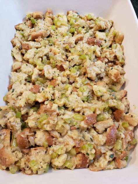 Classic Bread Stuffing - Simply Sundays Traditional Bread Stuffing For Turkey, Stuffing In Oven Recipes, Crockpot Bread Stuffing, Easy Bread Stuffing Recipes, Simple Is Best Stuffing, Classic Bread Stuffing, White Bread Stuffing Recipes, Cornbread Stuffing Mix Recipes, Stuffing Recipes With Eggs