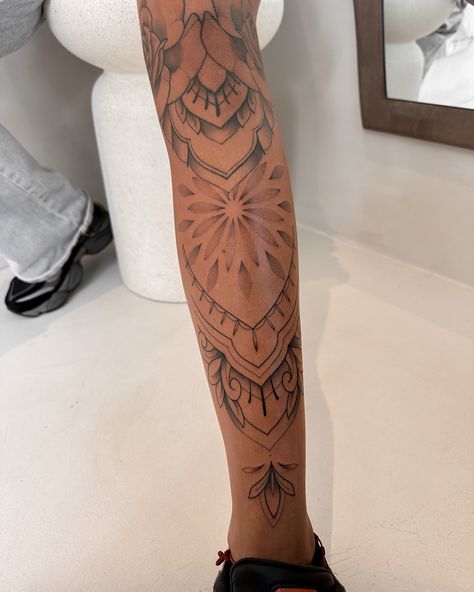 leggy Back Calf Tattoo, Female Calf Tattoo, Mandala Leg Sleeve, Calf Tattoo, Leg Sleeve, Leg Sleeves, Tattoos