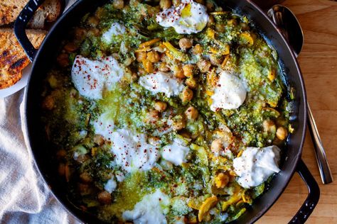 braised chickpeas with zucchini and pesto Braised Chickpeas, Pesto Burrata, Meatless Mains, Smitten Kitchen, Dried Beans, Tomato Recipes, Vegetarian Dinner, Original Recipe, Vegetable Recipes